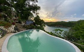 Baron Hill Resort Gunung Kidul Mitra Reddoorz